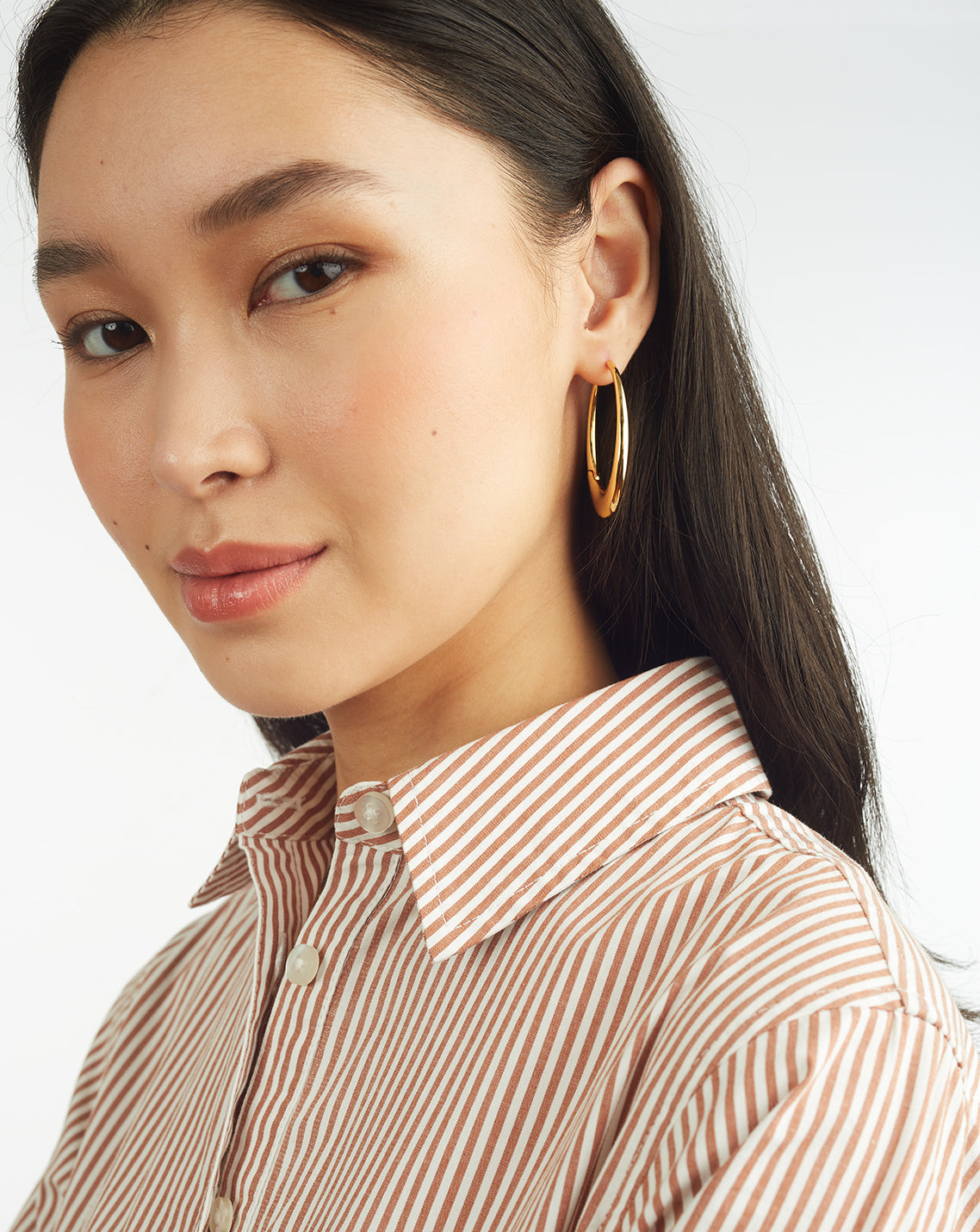 Oval Hinged Hoops